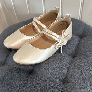 Elegant Cream Kids Shoes